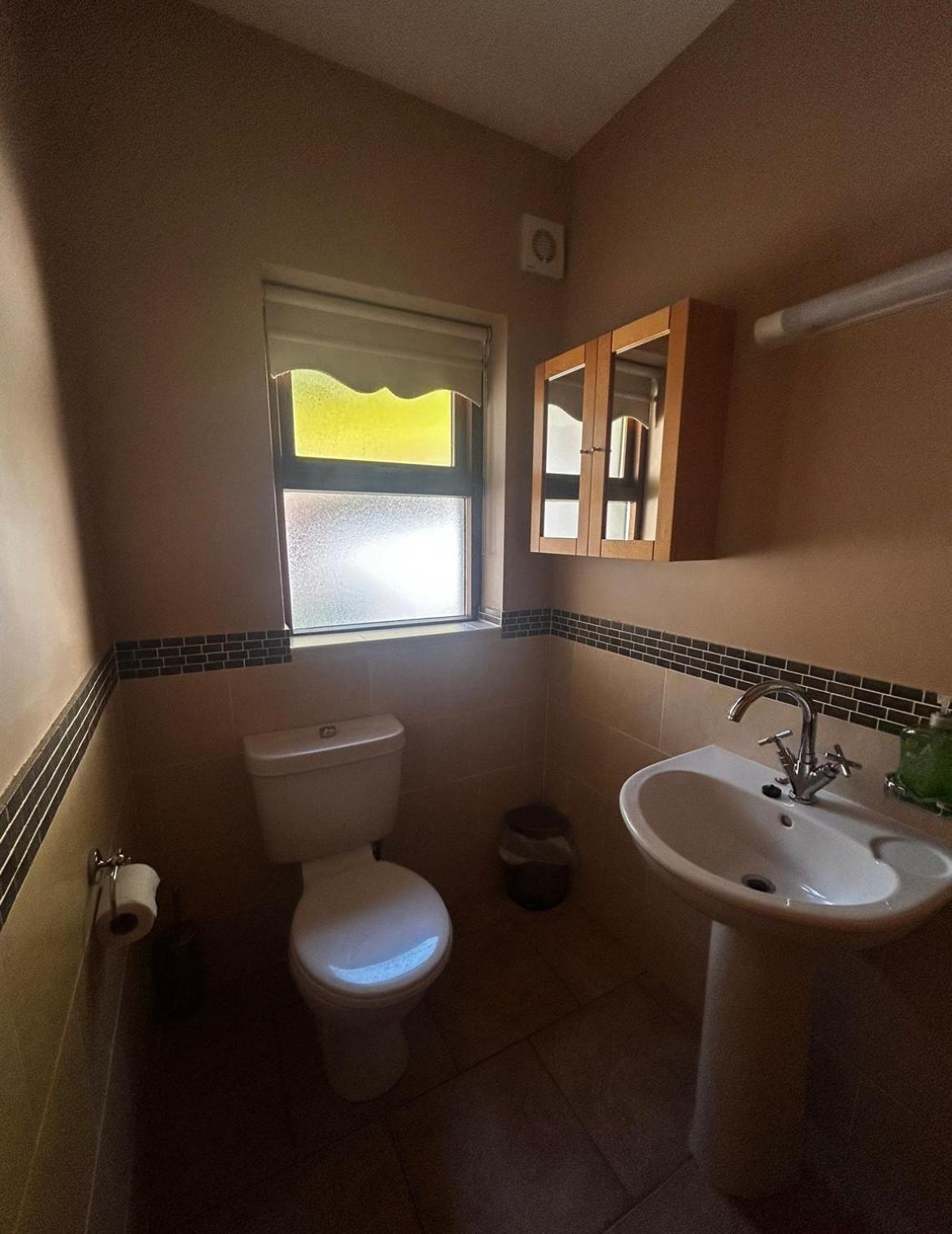 ניוארי Yewwood Cottage מראה חיצוני תמונה